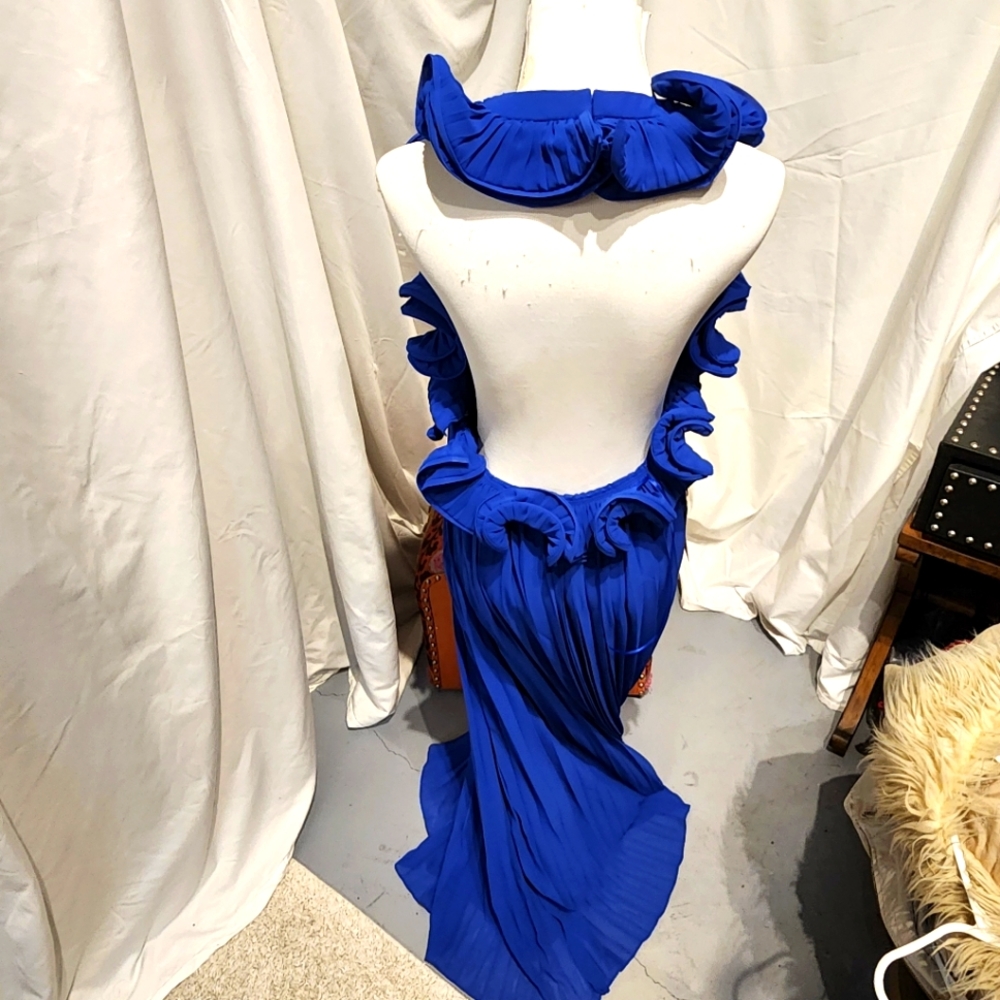 Amur ruffle dress
